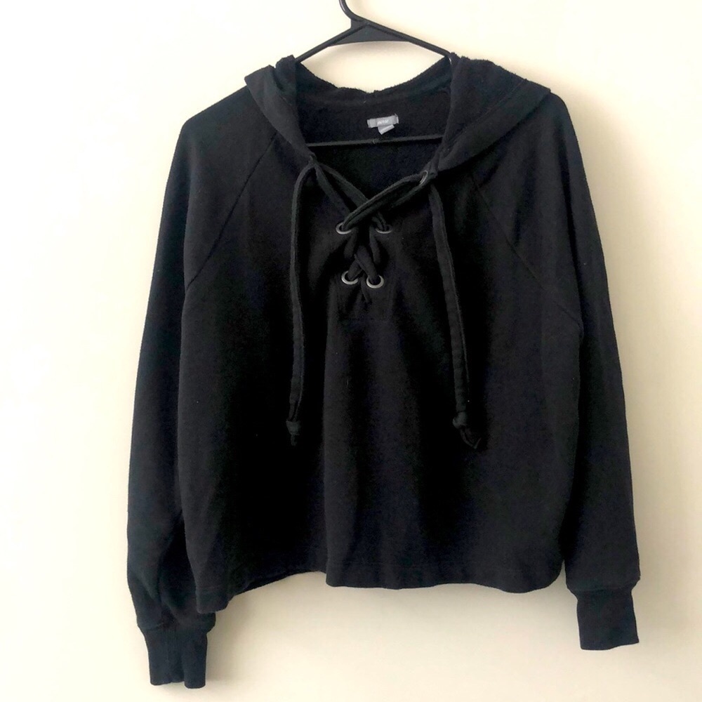 Comfy Aerie Crop Black Sweatshirt with Hood